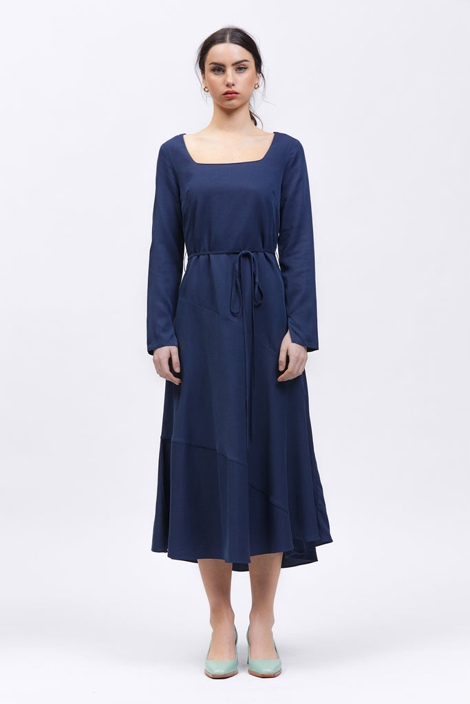 Piste Maxi Length Dress Navy Linen Front